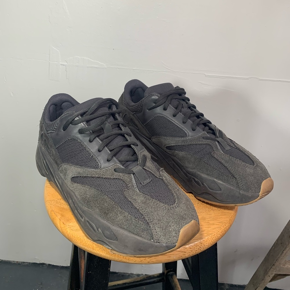 Yeezy Sneakers